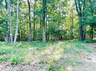 61 Tipperary Rd, Gladstone, MI 49837