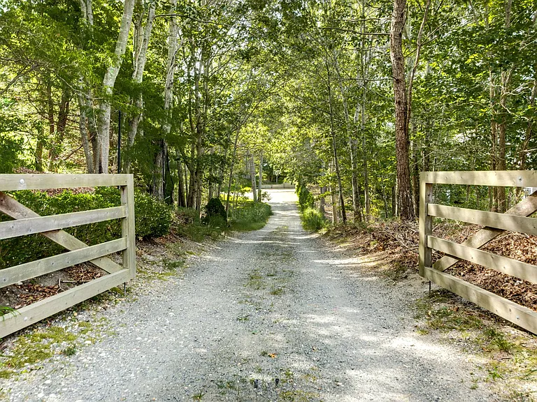 126 Middle Line Hwy — Photo 27