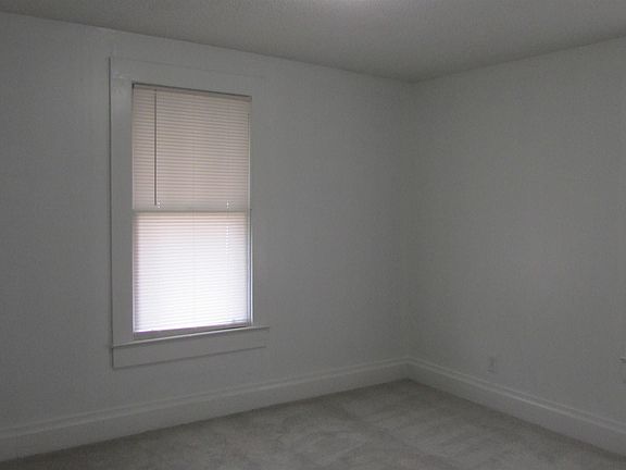 3rd image of 102 High St