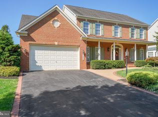 19099 Parallel Bluffs Ct, Leesburg, VA 20176