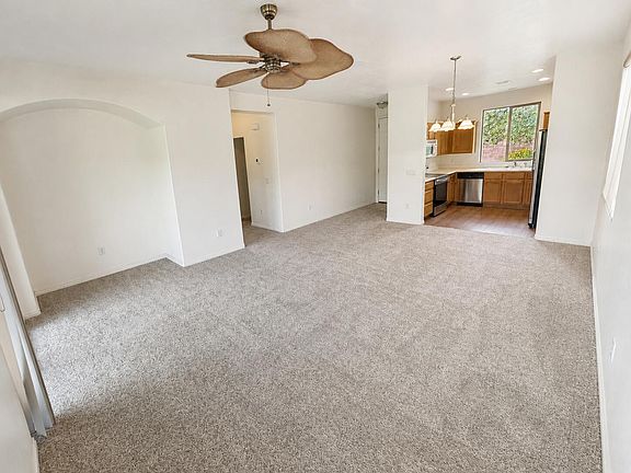 2nd image of 912 N Echo Ln