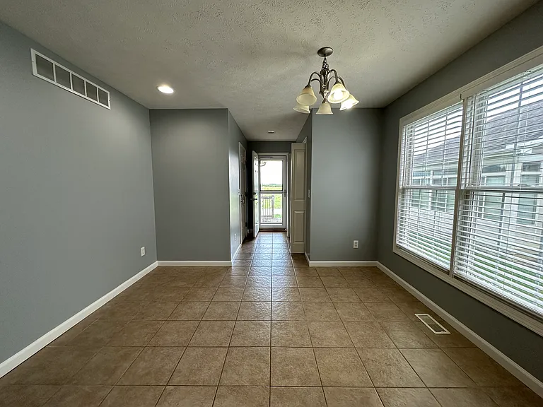 1602 Belclare Rd — Photo 24