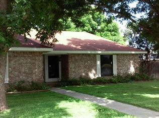 112 Weeping Willow, Uvalde, TX 78801