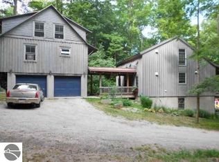 2176 Stratton Ln, Frankfort, MI 49635