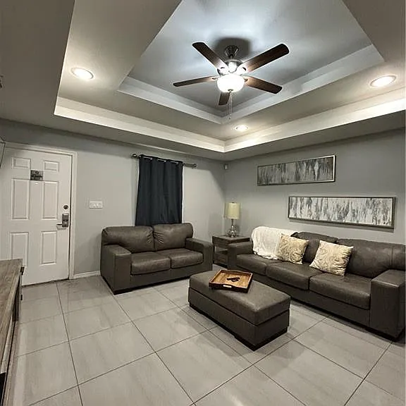 4710 N Ebony St — Photo 11