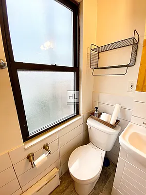 Rented by Highline Residential | media 18