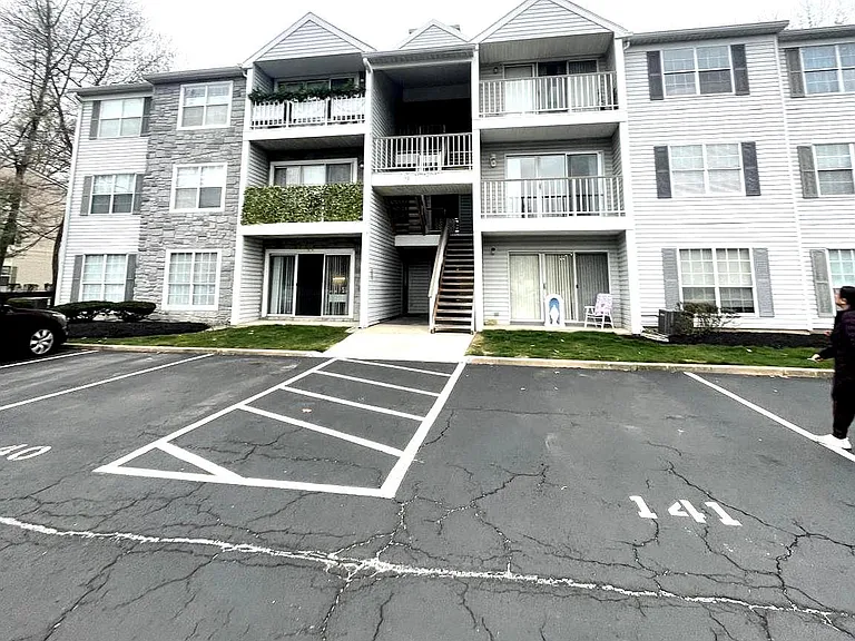 16 Aspen Ct #16 — Photo 1