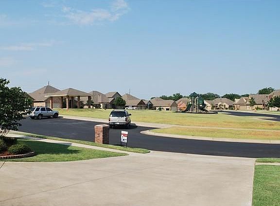 3rd image of 16325 Old Ivy Cir