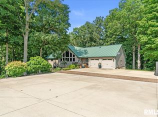 5626 Irwin Bridge Rd, Pleasant Plains, IL 62677