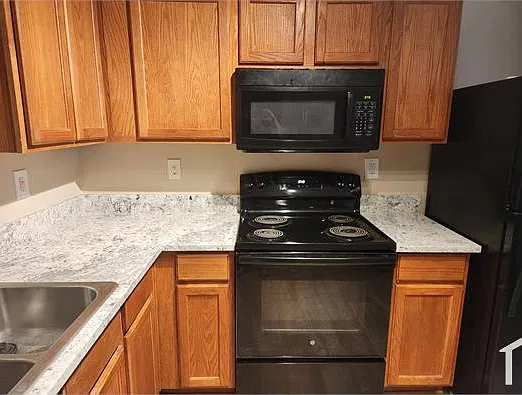 3 bed, 1560 sqft, $1,749 — Photo 4