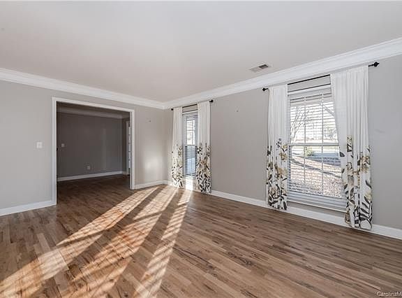 5th image of 1328 Forest Wood Dr