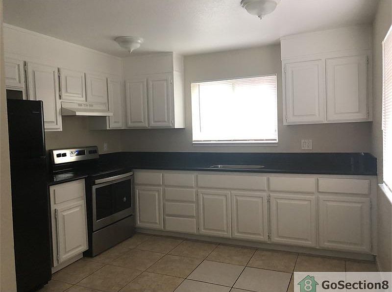 1st image of 5214 Snow Dr #3