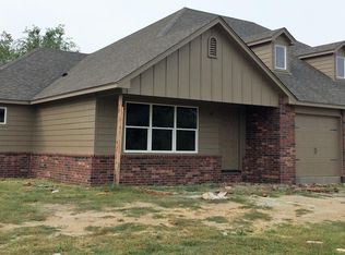 701 W Walnut St, Collinsville, OK 74021