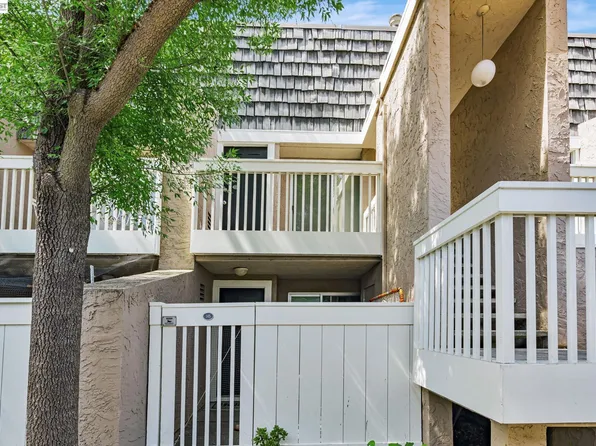 675 Sharon Park Dr APT 245, Menlo Park, CA 94025