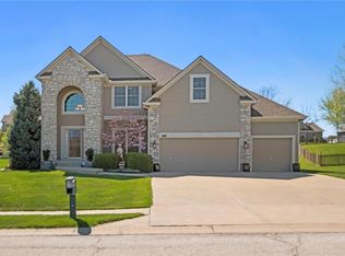 9900 N Ash Ave, Kansas City, MO 64157