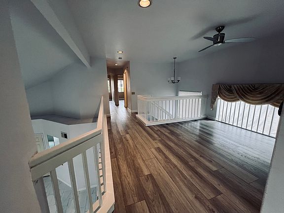 4th image of 1370 Montego Ct