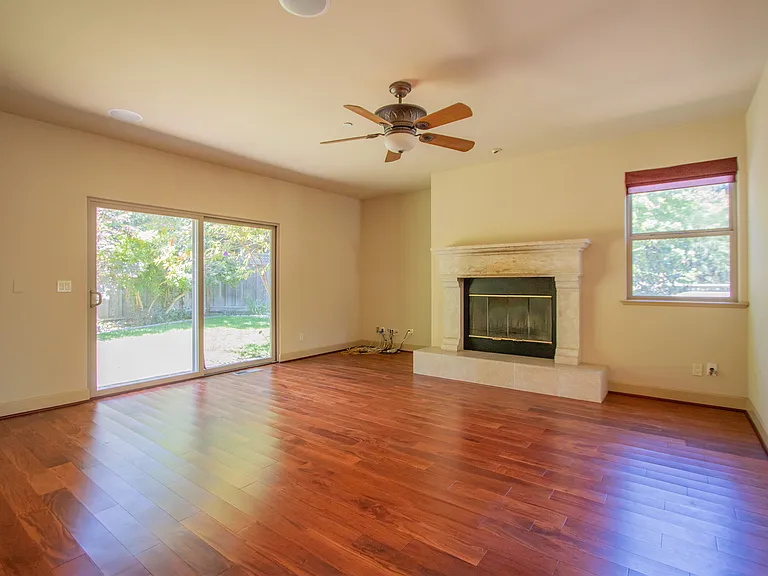 120 Misty Ct — Photo 6