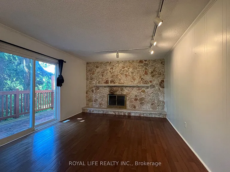 10 Saddletree Dr — Photo 10