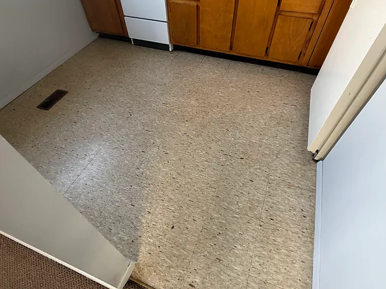 908 W Lake Ave #4 — Photo 6