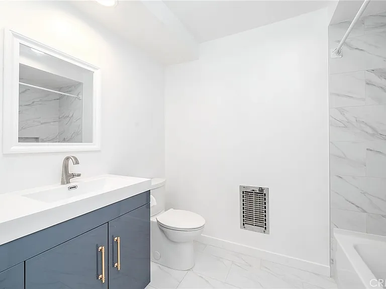 972 E California Blvd #202 — Photo 15