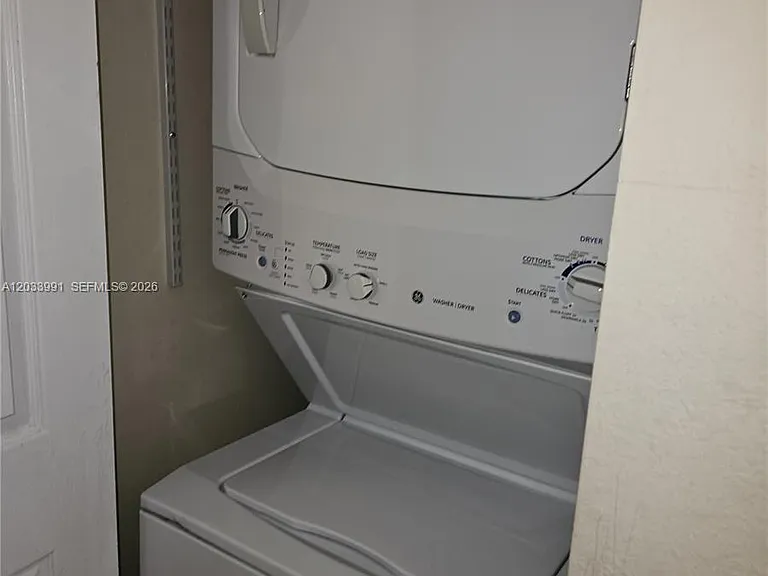 17066 SW 95th Ter — Photo 9
