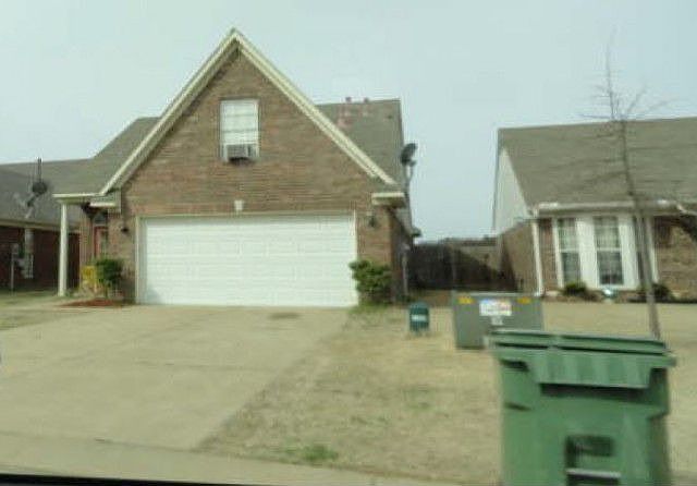 2nd image of 5601 Lexy Ln