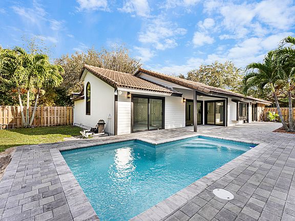 3rd image of 4165 NW 1st Court