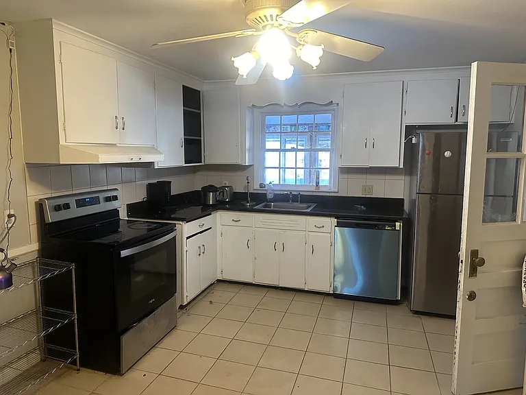 125 Stimson Rd — Photo 2