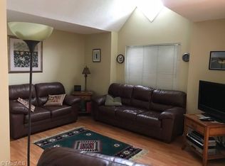 3810 M Old Rosebud Ct, Clemmons, NC 27012