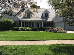 511 E Prospect Ave, Lake Bluff, IL 60044