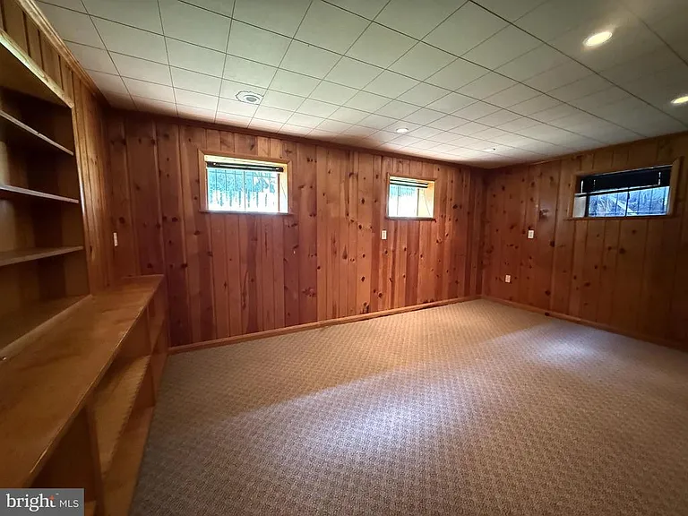 9209 E Parkhill Dr — Photo 17