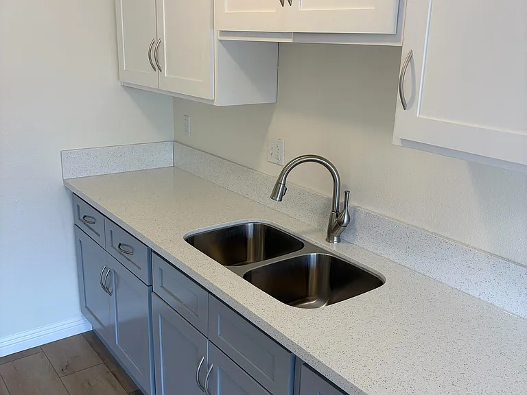 1516 N Stanton Pl #12 — Photo 4