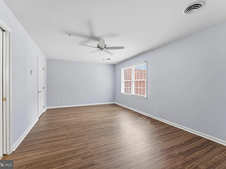 164 Chantilly Ct — Photo 18