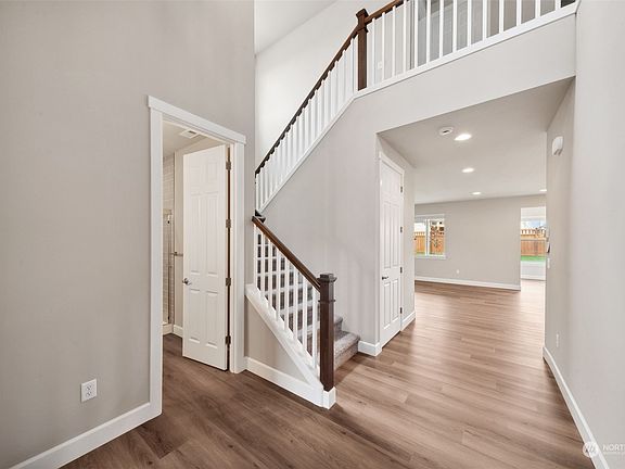 3rd image of 15417 206th Avenue E #198