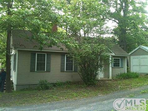 2nd image of 186 Bross St