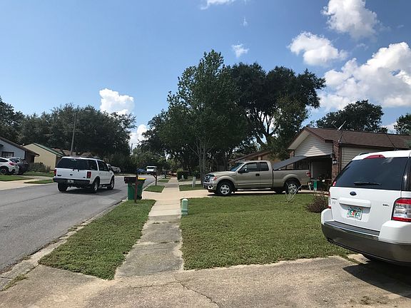 3rd image of 1008 Alderwood Way