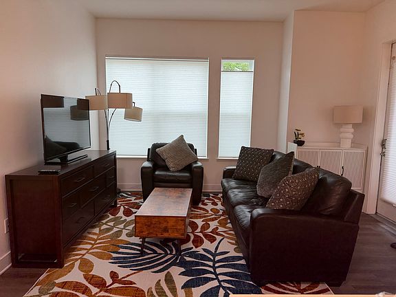 2nd image of 1707 Walnut St