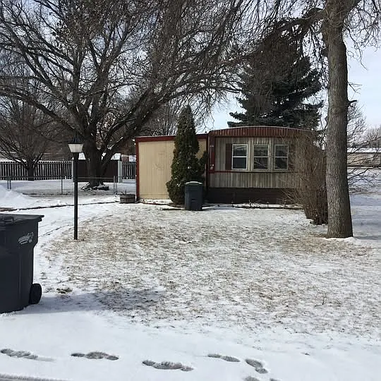 702 Woodland Trl