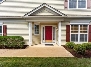 261 Longwood Ln, Somerset, NJ 08873