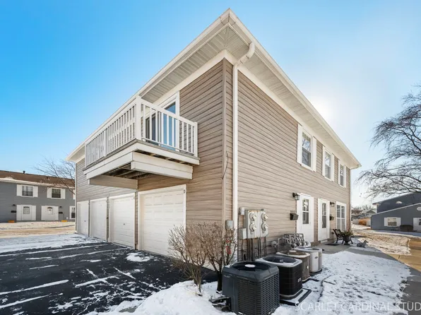 1535 Woodcutter Ln Unit D, Wheaton, IL 60189