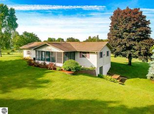 1661 Fairfield Dr, Grawn, MI 49637