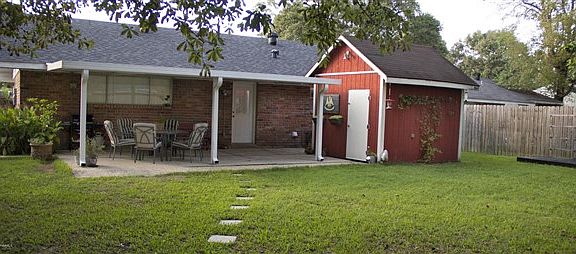 5th image of 104 Sorority Dr.