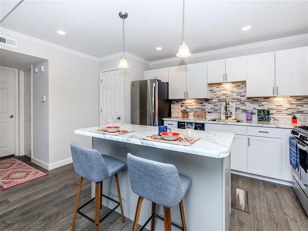 Orchard Village Apartments — Photo 4