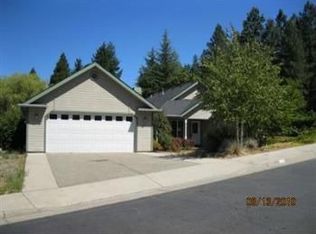 100 Creek View Ln, Rogue River, OR