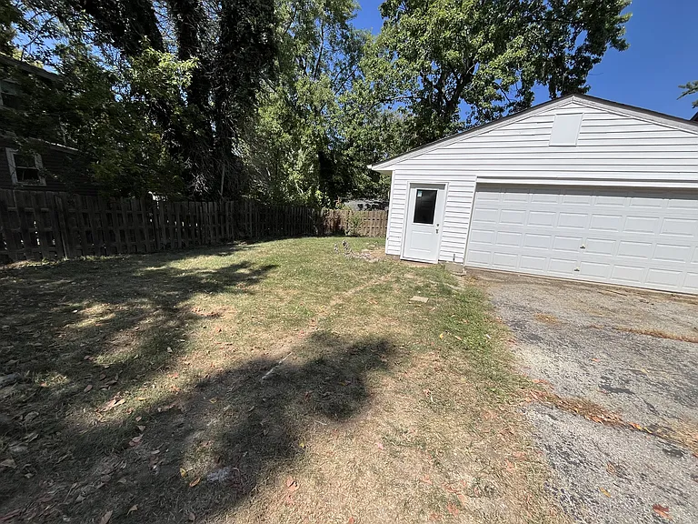 5722 Bridgetown Rd — Photo 16