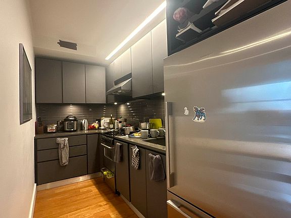 2nd image of 1040 Dean St APT 313