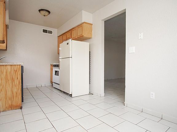 5th image of 11212 Wharf Cove Dr #B