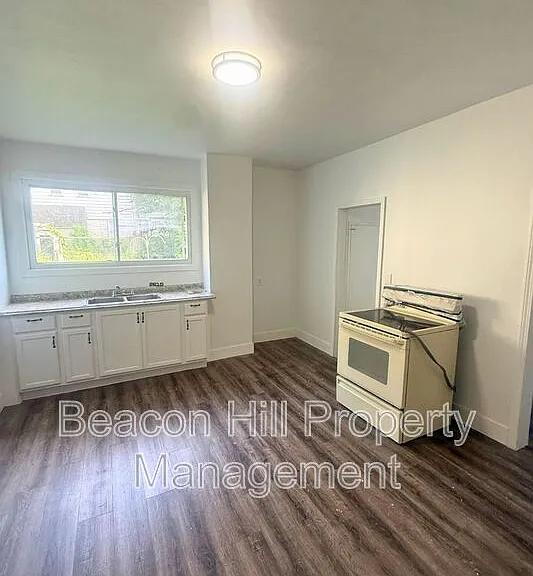 6514 Fullerton Ave — Photo 3