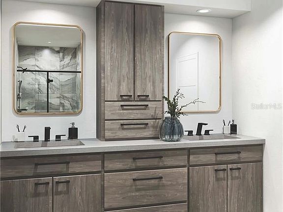 4th image of 2851 W Gandy Blvd #9