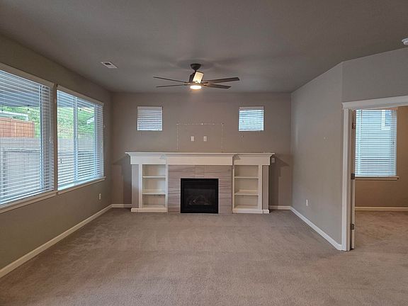 4th image of 3790 Portside Dr